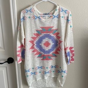 Moa Moa - Size Medium Tunic - White with colorful aztec print